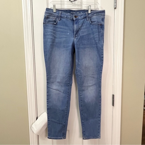➕ Old Navy Rockstar Medium Wash Skinny Jeans Women’s Size 14 - Picture 2 of 8